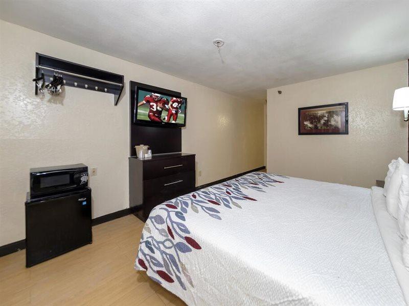 Red Roof Inn Jacksonville - Cruise Port Екстер'єр фото