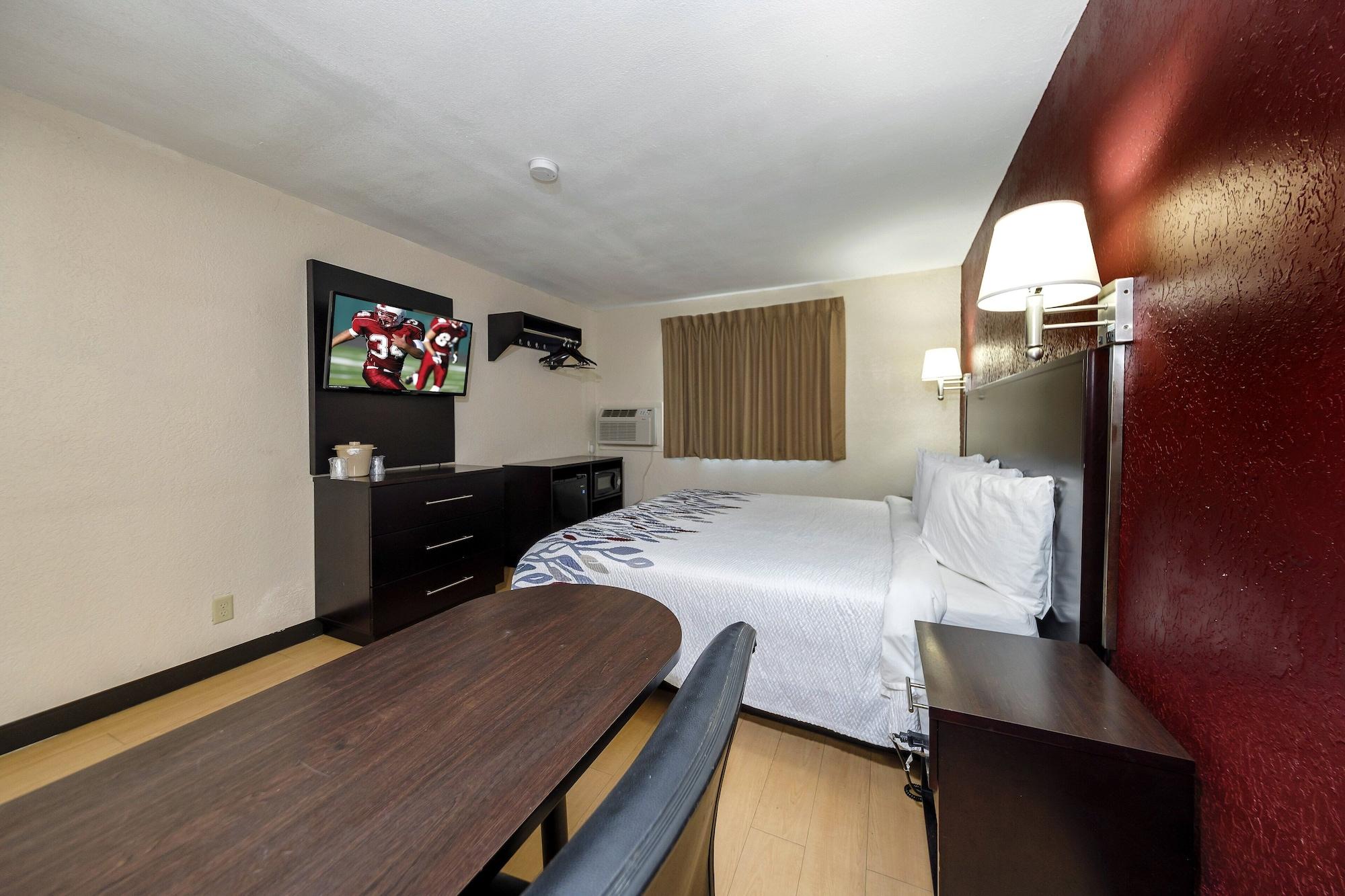 Red Roof Inn Jacksonville - Cruise Port Екстер'єр фото