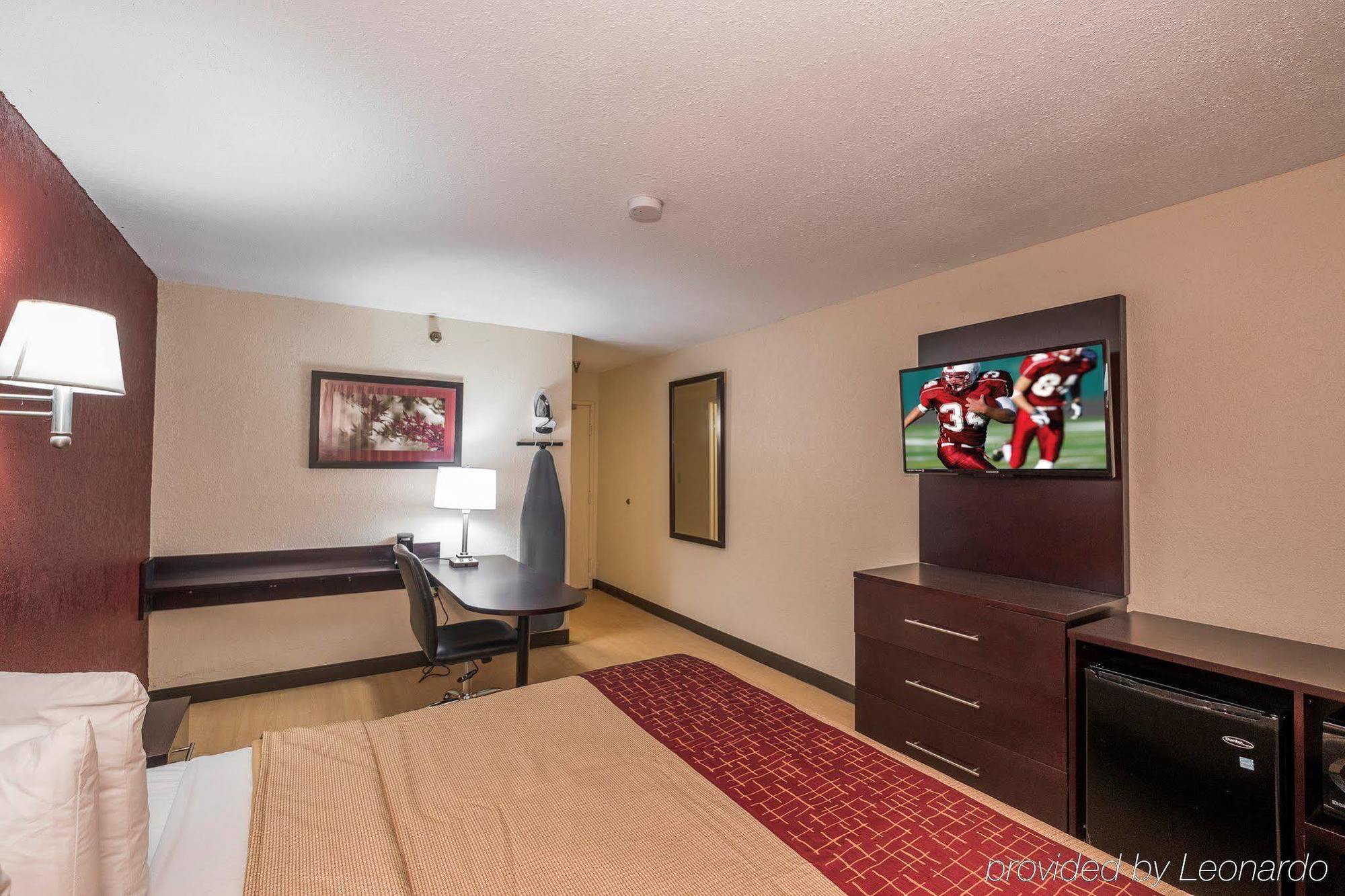 Red Roof Inn Jacksonville - Cruise Port Екстер'єр фото