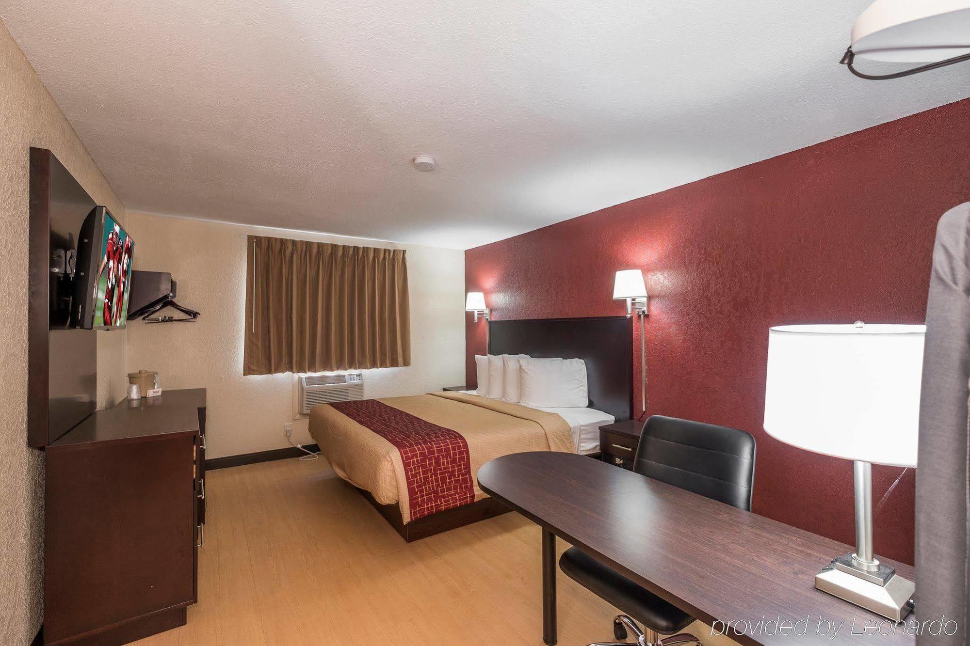 Red Roof Inn Jacksonville - Cruise Port Екстер'єр фото