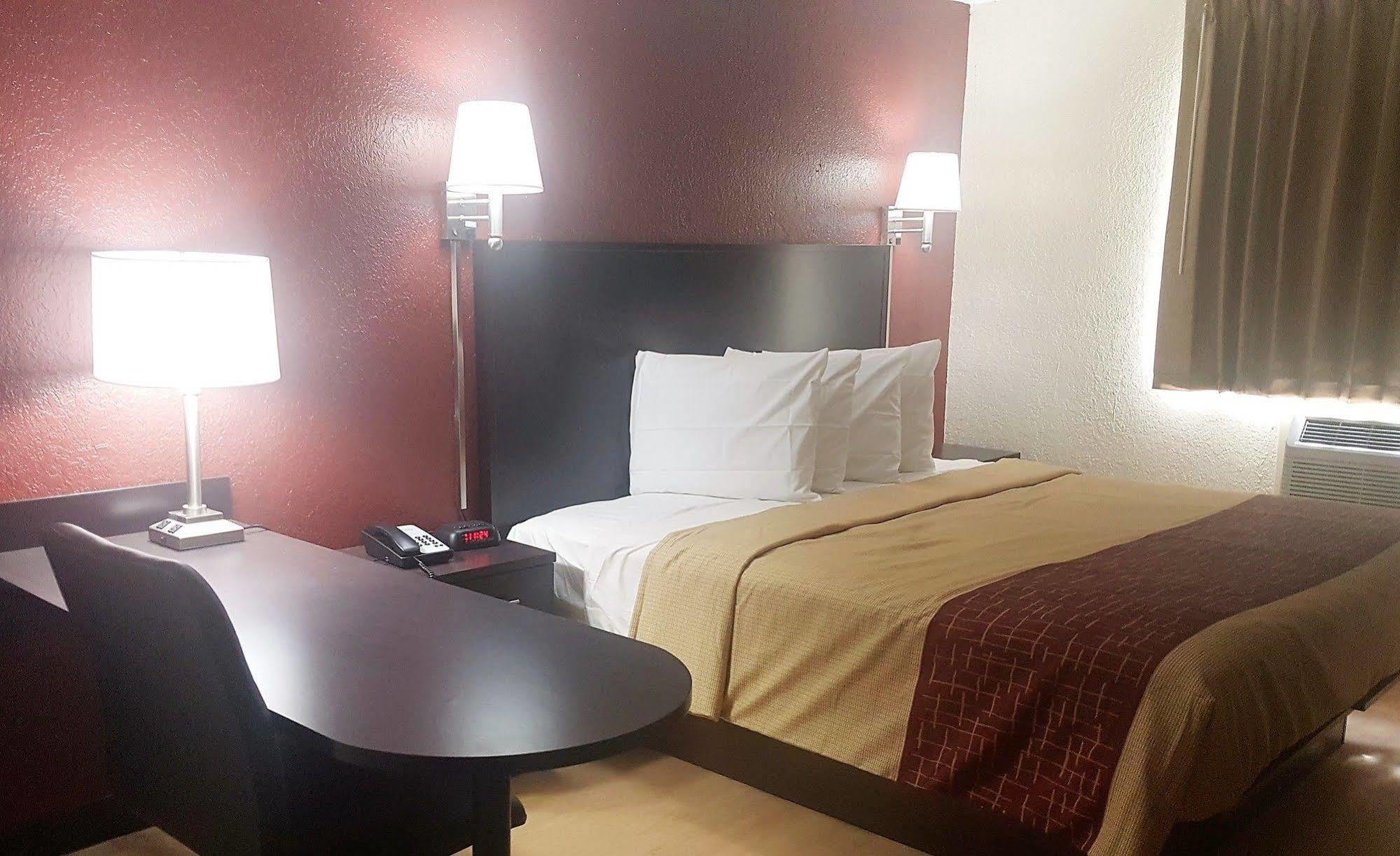 Red Roof Inn Jacksonville - Cruise Port Екстер'єр фото